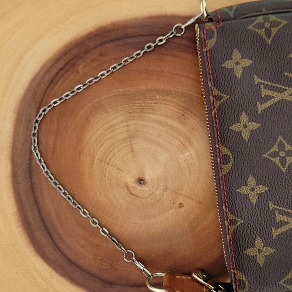 louis vuitton takashi murakami cherry pochette - Picture 3 of 14